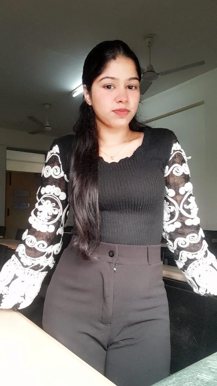 Ridhi Mehndir